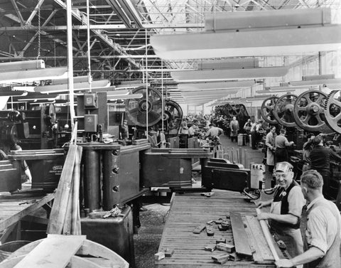 Workers in a Hudson automobile plant after its conversion to war production in 1942. Courtesy Detroit Public Library / #na032658