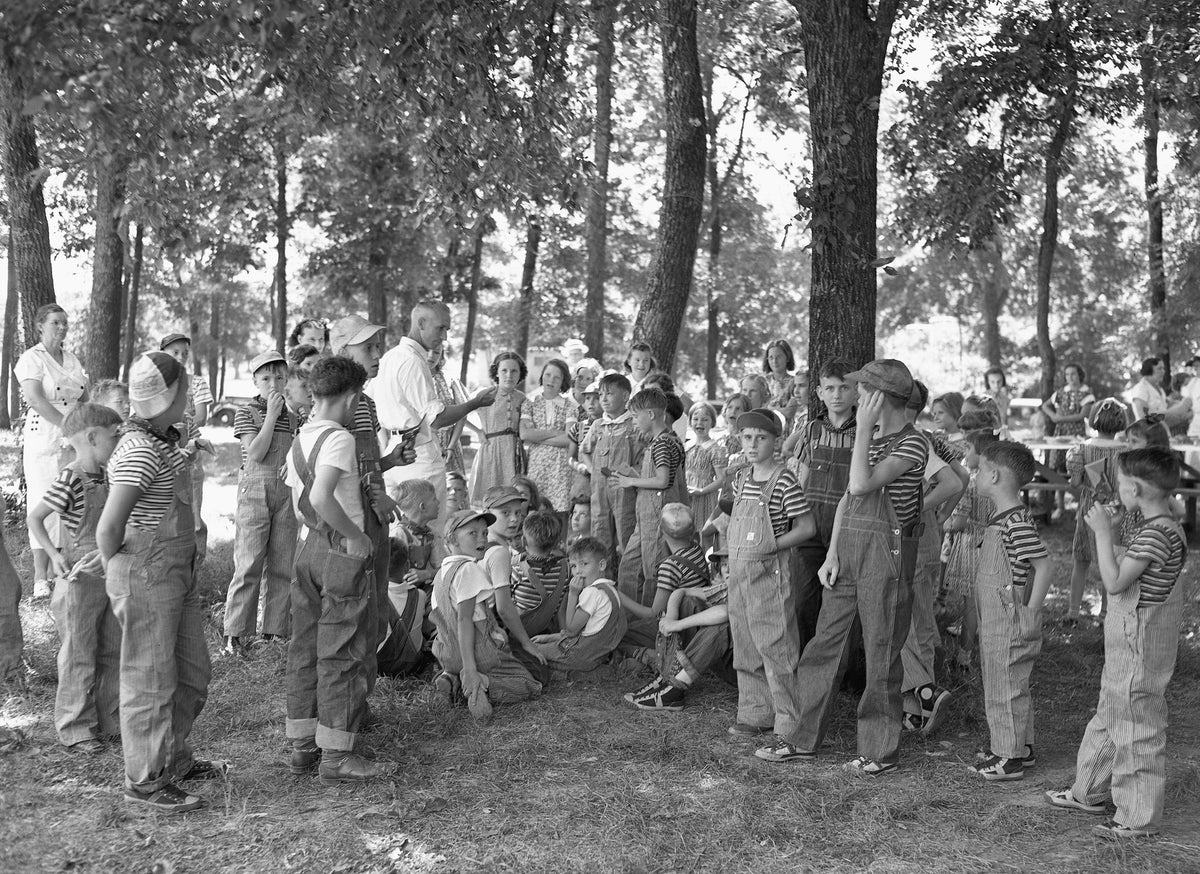 The Joplin Kiwanis’s Club sponsored a Children’s Home picnic at Redings Mill. In 1944 the Children’s Home averaged a monthly enrollment of 94 children. During that year 42 children were placed in new homes and another 70 were reunited with relatives. The Children’s Home was located at 3rd and Comingo.