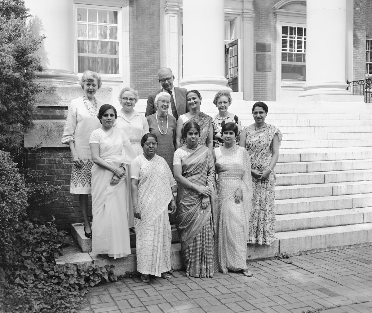 Delegates for Mary Washington College’s US-India Exchange Program, Fredericksburg, 1969. Courtesy University of Mary Washington, Special Collections & University Archives.