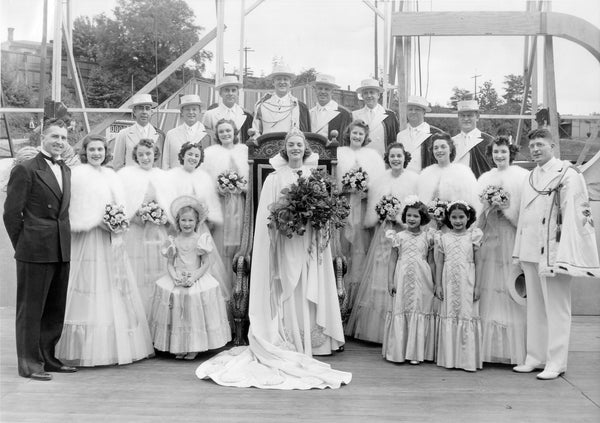 Royal Rosarians, Royal Court and Queen Jean Hoover, 1939. Prime Minister Donald Hood is on the right. Courtesy Royal Rosarians Archives